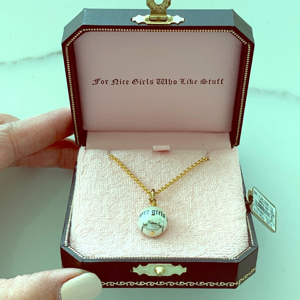 RARE Juicy Couture Gold Pearl Pendant Necklace